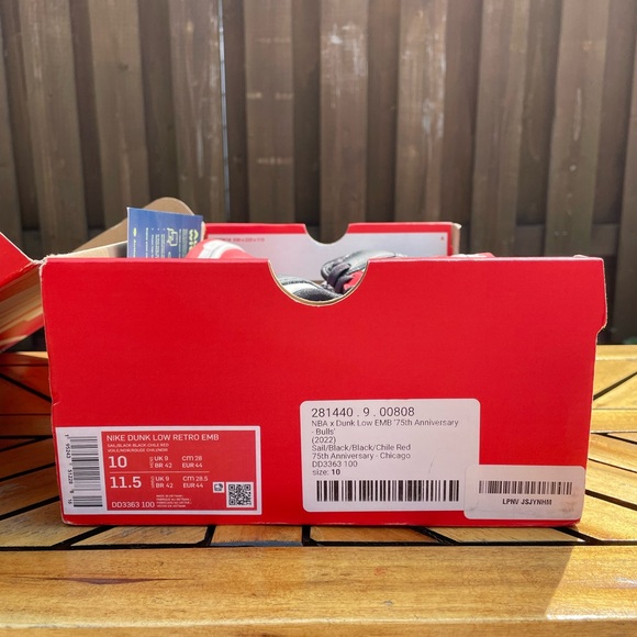 Nike Dunk Low EMB 75th anniversary bulls shoes size 10 men’s - Picture 11 of 14